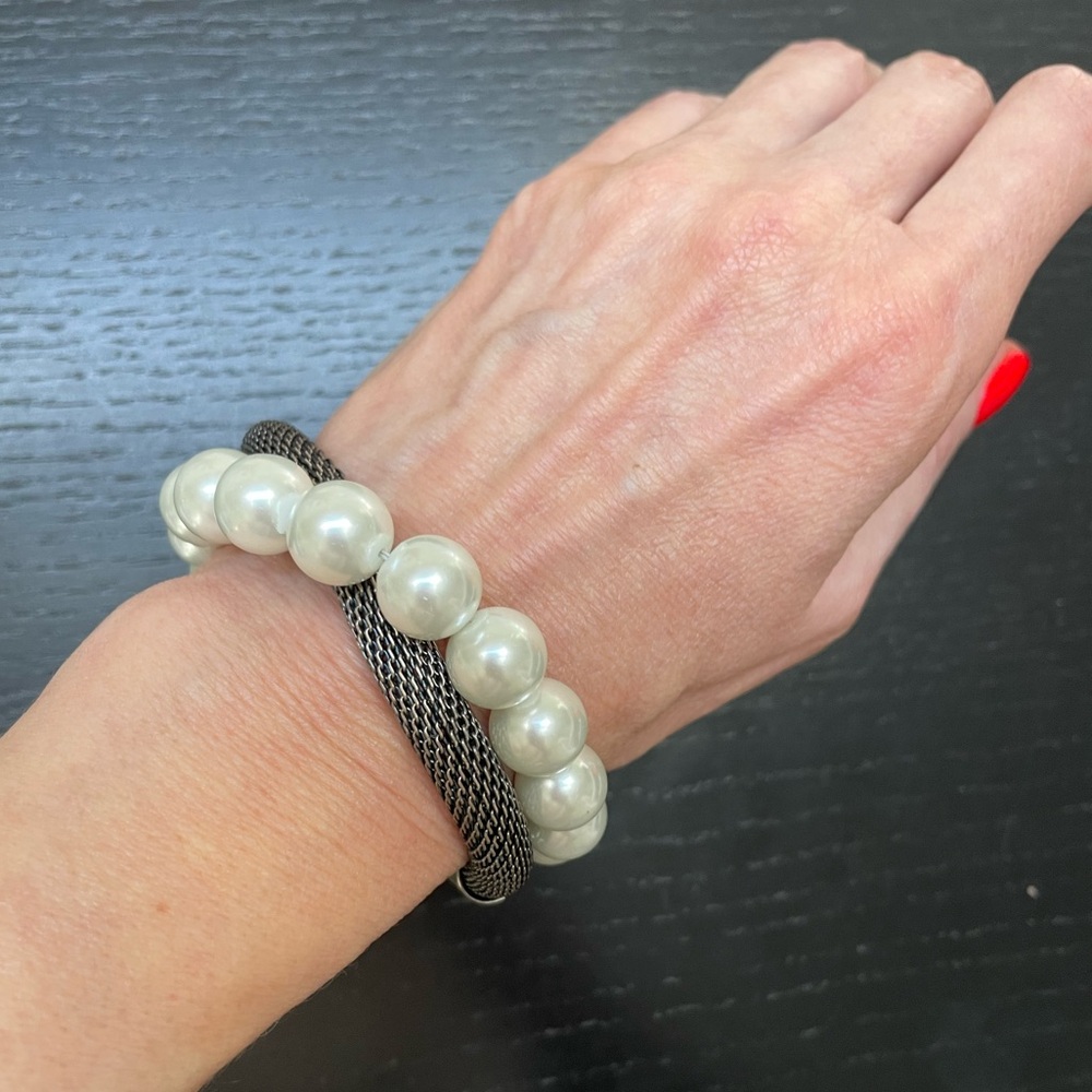 Jacob Vintage Pearls and Mesh Bracelet